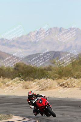 media/Nov-16-2025-Race Pace (Sun) [[8c5fa54630]]/Non Verified Riders (1st 20 Minutes)/2-Turn 10 (1010am)/